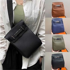 Bolsa de corpo transversal de couro unissex hac a dos macio real couro mensageiro sacos de peito designer de luxo bolsas de ombro mochila de viagem 240315