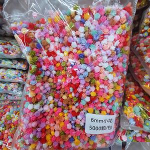 Takı Temizleyicileri Polonya Bileşenleri 5000Pieces 6mm DIY Candy Sevimli Mini Çiçek Düz Yarım Boncuklar. Kadın parmak tırnak dilimleri için yapışkan J DHGPR