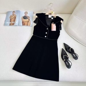 Milan runway vestido 2024 preto v lapela pescoço sem mangas magro botões vestidos longos de férias de festa 3025