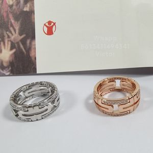 Дизайнерское кольцо серии скрепок для женщин, полое для мужчиныПозолоченное 18-каратное кольцо высочайшего качества, брендовый дизайнерский подарок на годовщину с коробкой 020