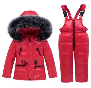 Kış Çocuk Giyim Setleri Sıcak Bebek Kız Kalın Snowsuits Kayak Takımları Doğal Kürk Çocuklar Down Ceket Dış Giyim Ceket Bib Pants2227177