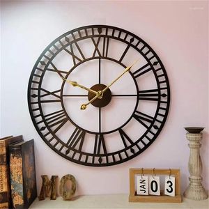 Relógios de parede 1 pc numerais romanos relógio de ferro arte pendurado exibição de tempo metal silencioso arranjo ornamento decoração de casa