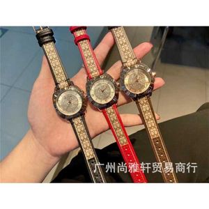 SCONTO DEL 10% sull'orologio Orologio Kou Jia Man Tian Xing Lao Hua Cintura in pelle al quarzo con disco da donna