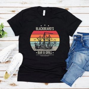 T-Shirt Siyah Beard'ın Bar ve Grill Tshirt bayrağımız Ölüm Tişört Beyefendi Korsan Tees Vintage LGBT TSHIRT KISA KULLANIM TEE