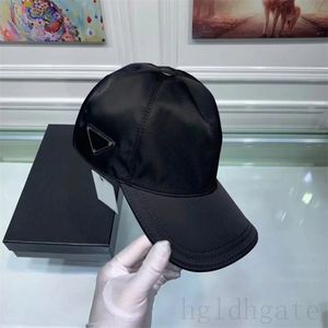 Metal Üçgen Tasarımcı Kapağı Kadınlar için Mektup Yeniden Naylon Noel Doğum Günü Sunuyor Casquette Sıraslı Günlük Kamyoncu Şapka Tasarımcısı Güzel Ortak PJ051 G4