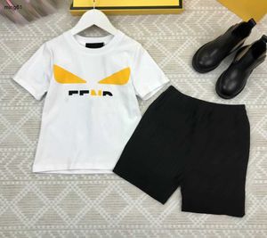Marka Kids Trailtsits Bebek kısa kollu takım elbise boyutu 110-160 cm yaz iki parçalı set geometrik desen baskı tişört ve şort 24MAR