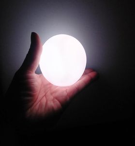 LED Işıklar Renkli Gece Işığı 3D Büyülü Ay Küresel Lambalar Ay Işığı Fener Masası Akşam Top Lambası USB Şarj Edilebilir 16 Color6311520