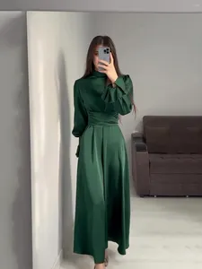 Sıradan Elbiseler Avrupa ve Amerikan Yeşil Saten Kadın Parti Elbise Uzun kollu yüksek Wanted Puff Sleeved Mütevazı Uzun Kemer