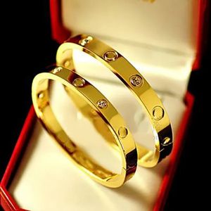Braclet Designer Love Jewelry Gold Mounts Wint Bracelet Bangles Bangles 316L Titanium Steel Sier 4CZ для женских мужских подарков в подарочные браслеты для жюри