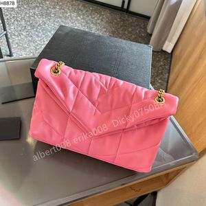 Lançamento bolsa de designer acolchoada de microfibra bolsa de pele de cordeiro feminina nova versátil commuter grande capacidade premium de alta qualidade alça de ombro de corrente dupla