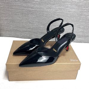 8cm Tasarımcı Topuklu Ayakkabı Slingbacks Pompalar 2024 Yeni Kadın Ayakkabı Kırmızı Alt Sandalet Stiletto Topuklu Sandallar Patent Deri Lüks Ofis Elbise Ayak parmakları Saç.