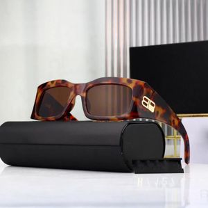 Tasarımcı Güneş Gözlüğü Kadınlar Erkekler Lüks Çift-B Goggle Beach Güneş Gözlükleri Polarize UV ​​Protectio Retro Dar Kare Çerçeve Patchwork Renkleri Adumbral Kutu