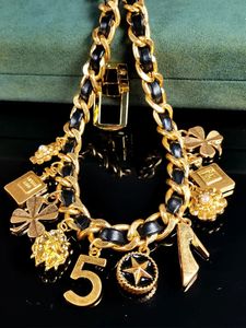 2024 alta edição luxo vintage high end colar, pulseira e broche conjuntos de designer famoso jóias presente para mulher atacado