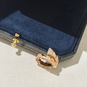 En kaliteli ince en kaliteli tasarımcı yüzüğü moda elmas yüzüğü kadın adam için elektrolizasyon klasik premium gül altın kutu