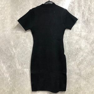 Роскошное дизайнерское вязаное платье бренд женская футболка синглет черное платье с бедром с коротким рукавом водолазки