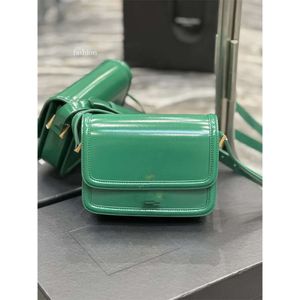 Tasarımcı omuz moda çantaları en kaliteli shinning inek deri rue marka tasarımcısı yeşil kare çanta altın alfabe cazibesi orijinal paket el çantası logosu