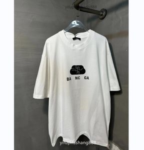 Balenci Tasarımcı T -Shirt Erkek Tişört Lüks Kadınlar Tshirt Giyim Giyim Tee Havalandırma Tişört Gevşek Tees Üstler Adam Soath Street Toptancı Gömlekleri Off Beyaz
