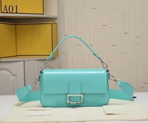 Дизайнерские сумки Crossbody Designer Designer Bags Обличные кожаные женские сумки для плеча с серебряной цепной слинг -пакетами.