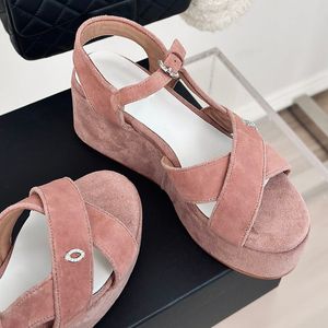 Kadın Slingbacks Elbise Ayakkabı Kama Platformu Topuklar Sandallar Süet Ayarlanabilir Ayak Bilek Slaytları Strass Düğün Ayakkabı Donanma Donanma Kauçuk Sole Sıradan Ayakkabı