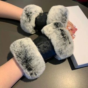 Lady's Deri Glovess Tavşan Cilt Deri Ağız Kalın Sıcak Sürüş Eldivenleri Kış Açık Ayak Parmağı Eldiven Hediye Kutusu292G