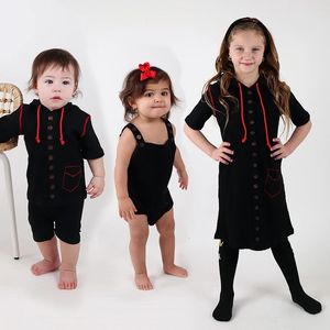 Aile Eşleştirme Kıyafetleri Setler Şeritli Pamuk Bebek Romber Romber Top Girl Vestidos Elbise Boy Tshirt Kapşonlu Kıyafetler Siyah 240301