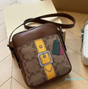 Mens Messenger Bag Luxury Crossbody Designer Small Phone Suck Sucd Made Women Fashion Classic Letter Patter Chete Leather