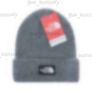 Kuzey Klasik Tasarımcı Beanie Şapkalar Erkek ve Kadın Moda Evrensel Sıcak Stil Örme Kapak Sonbahar Yün Açık Sıcak Kış Şapkası Spor Pamuk Şapkası Kafa Kapları 365