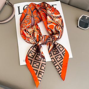 Küçük Yumuşak İpek Eşarp Saç Eşarp Moda Kadınlar Tasarım Satin Neckerchief Sargılar Çanta Aksesuarları