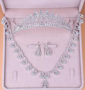 Düğün Gelin Taç Küpe Kolye 2017 Gelin Mücevher Seti Parlayan Rhinestones Resmi Parti Giyim Takı Seti Quinceanera Wear7035249