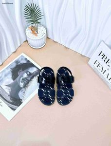 Yeni bebek sandalet yaz yüksek kaliteli çocuk ayakkabıları maliyet fiyatı 26-35 kutu parlak patent deri çocuk terlikleri 24MAR dahil