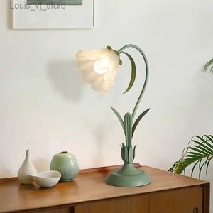 Masa lambaları fransız romantik çiçek masası lambası retro atmosfer duyu başucu masa ışıkları krem ​​tarzı pastoral ülke ev yatak odası yq240316