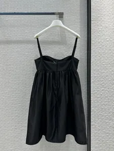 2024 moda de luxo verão feminino oco para fora vestidos design marca sem mangas vestido senhora casual vestido preto designer feminino vestido elegante