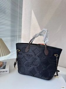 10a Kaliteli Kış Yeni Klasik Tasarımcı Kadın Deri Çantalar Lady Siyah Omuz Bag Crossbody Bags saçaklı Hmessenger Tote Çanta Nakış Mektubu