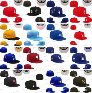 26 renk erkek beyzbol takılmış şapkalar klasik kraliyet mavisi hip hop toronto sporu tam kapalı kapaklar chapeau kırmızı p mektup dikiş dünya kalp aşk acele ju7-02