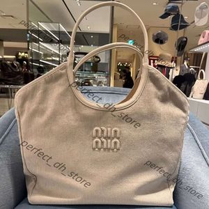 Miumiubag tasarımcı çanta tote çanta eski para lambası kadife omuz çanta çanta büyük kapasiteli kadın çanta alt koltuk torbası mui mui çanta 535