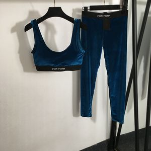 Luxo veludo feminino sutiãs leggings conjunto letras webbing designer yoga outfits casual verão recortado tanques esportivos legings fatos de treino
