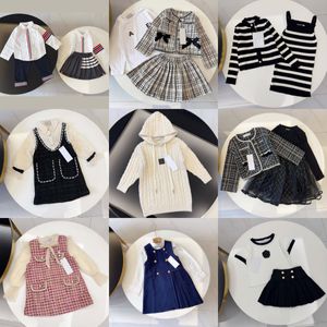 2T Bebek Çocuk Kızlar Elbise Toddlers Tasarımcı Giysileri Etek Setleri Pamuklu Bebek Giysileri Setleri Boyutlar 90-160 D67O#
