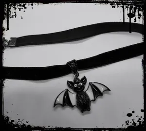 Halsband, Gothic, modisch, niedlich, schwarz und weiß, Baby-Fledermaus, Samt-Kragen, Anhänger, Halskette, Halloween-Geschenke für Frauen
