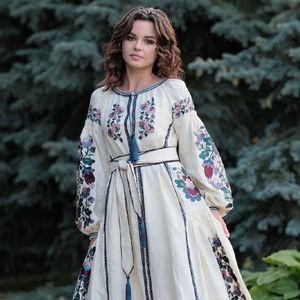 En çok satan kadın giyim tatil gündelik uzun Ukrayna elbise işlemeli yaz