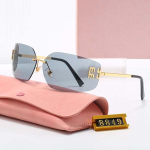Tasarımcı çerçeve kadın güneş gözlüğü kutu cam lens sarı güneş gözlüğü polarize güneş gözlüğü kadın lüks tasarımcı gözlüğü güneş gözlükleri güneş gözlükleri plaj sokak fotoğrafı