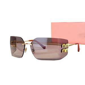 Kadınlar için lüks tasarımcı güneş gözlüğü 54y 54ys bayanlar güneş gözlüğü retro gözlükleri rimless frrameless ile mektup lensleri ile popüler moda uv400 güneş gözlükleri kutu