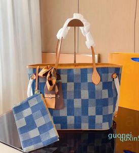 2024 Дизайнерская женская сумка-тоут Джинсовая сумка для покупок Леди Повседневные сумки-тоут винтажные сумки на ремне