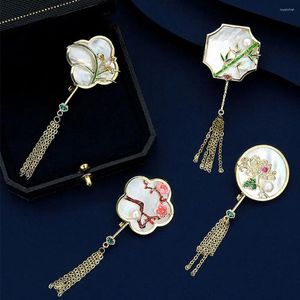 Broschen Geschenke Imitation Perlen Quaste Chrysantheme Pflaumenblüte Frauen Brosche Chinesischen Stil Kleidung Zubehör Modeschmuck