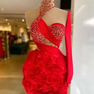 Yılın Yeni Kırmızı Denizkızı Kuyruk Elbiseleri Boncuk Sefer Yüksek Boyun Bir Omuz Uzun Kollu Dantel Aplikler Arapça Balo Akşam Elbise Elbise Vestidos De Gala Heer Houlder Leeve