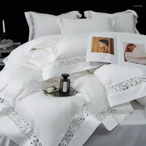 Yatak takımları beyaz yüksek uç el seti lüks Mısır pamuk içi boş out dantel yatak örtüsü geniş yan yorgan yatak tabakası yastık kılıfları