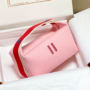 Kadın tasarımcı makyaj çantası lüks erkek naylon tuval crossbody tote yıkama kozmetik çantalar 2 boyutları omuz çanta tuvalet seyahat pochette kız debriyaj çantaları cüzdan