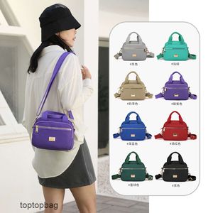 Дизайнерская роскошная модная сумка на плечах корейская версия повседневная и универсальная портативная женская сумка 2023 модная тенденция конфет