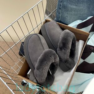 Дизайнер с коробками тапочки Tazz Tazz Tasman Slippers Каштановые шерстяные тапочки классические супер Uggg мини -толстые сапоги зимние женские плюшевые туфли 757777