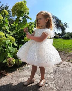 Sevimli çiçek kız elbise prenses bir çizgi mücevher boyun bling pullar kapak kol mini kısa kızlar pageant cemaat doğum günü