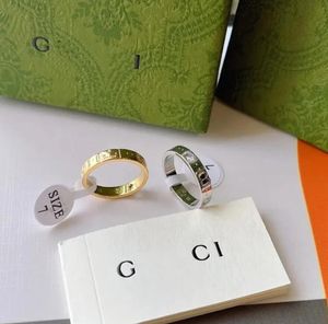 Erkek Titanyum Çelik Gümüş Halkalar İçin Popüler Moda Tasarımcı Yüzüğü Kadın Mücevherleri için Eşzemeler Luxurys Aşk Mektubu Kutu Hediyesi